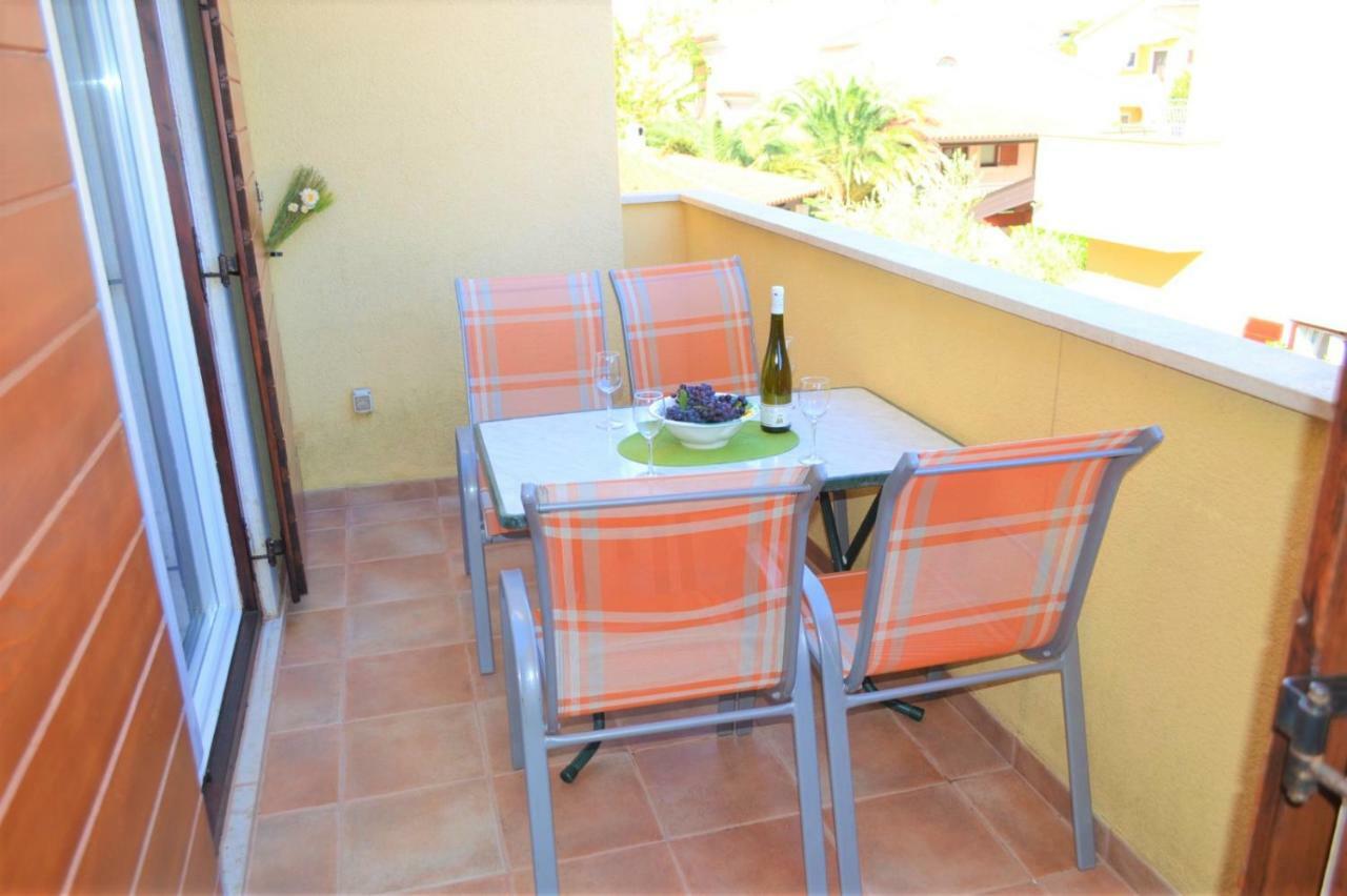 Din Apartment